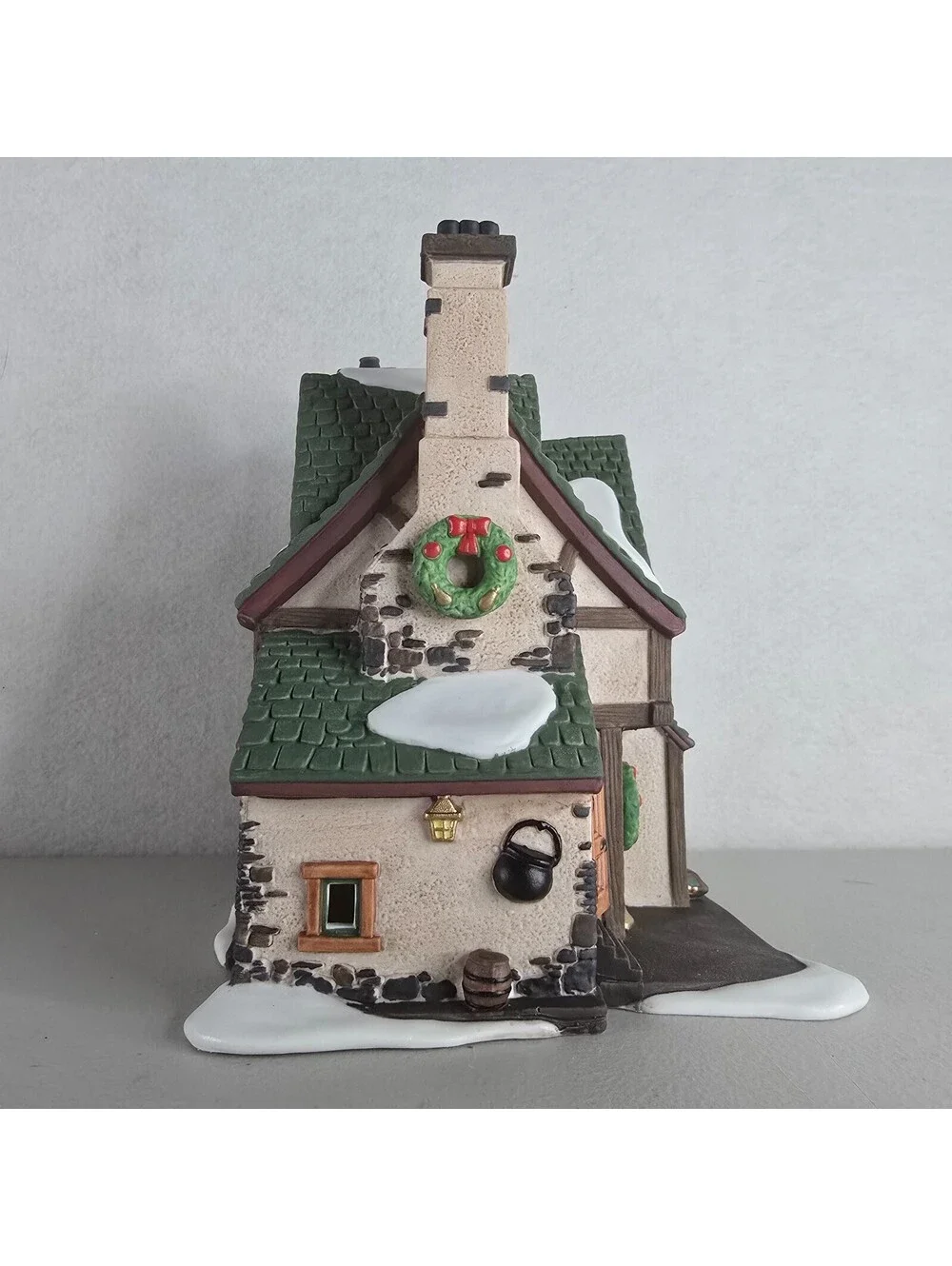 VTG Department 56 Quilly’s Antiques Dickens’ Village Series #58348 Christmas